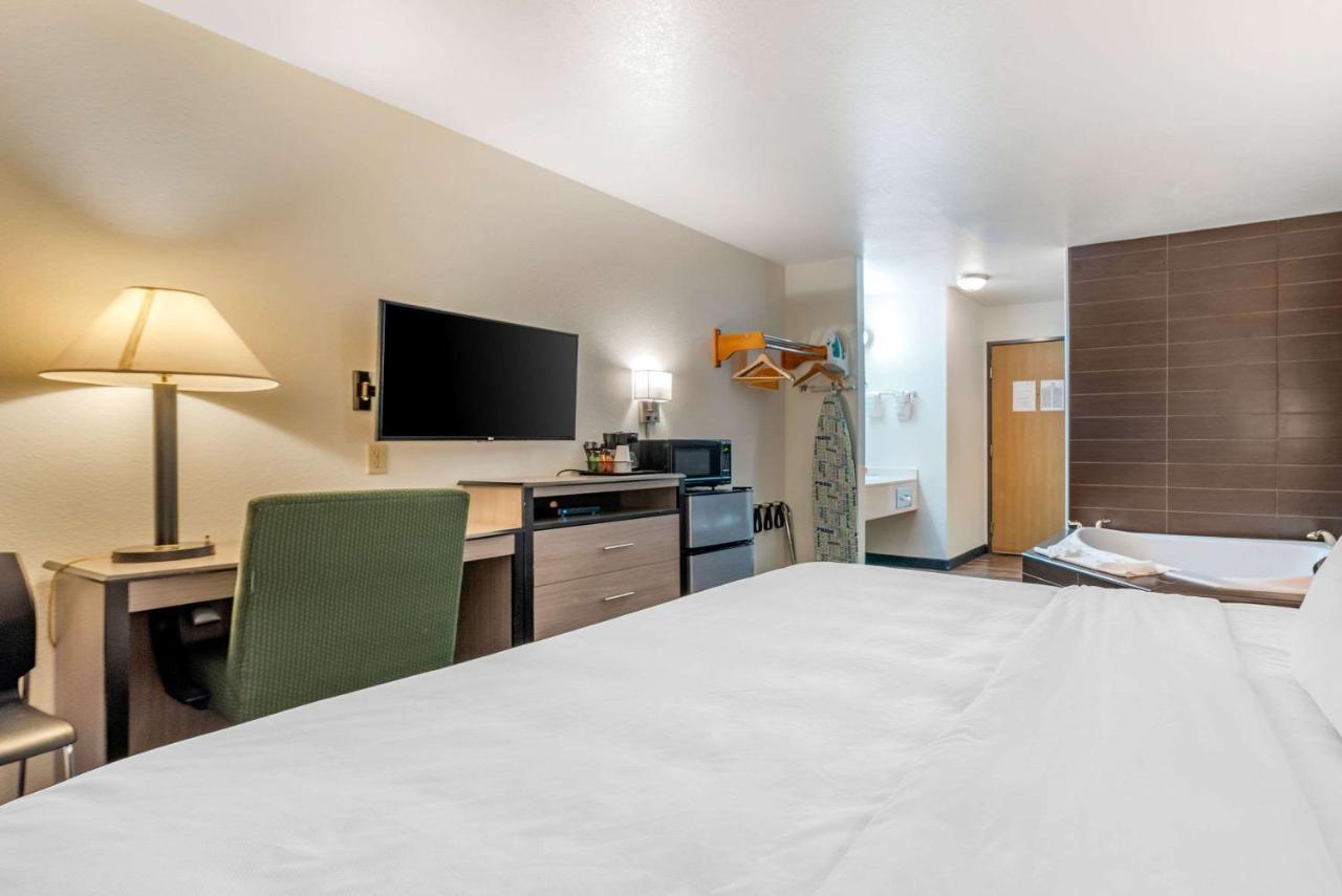 Econo Lodge Pueblo Ngoại thất bức ảnh