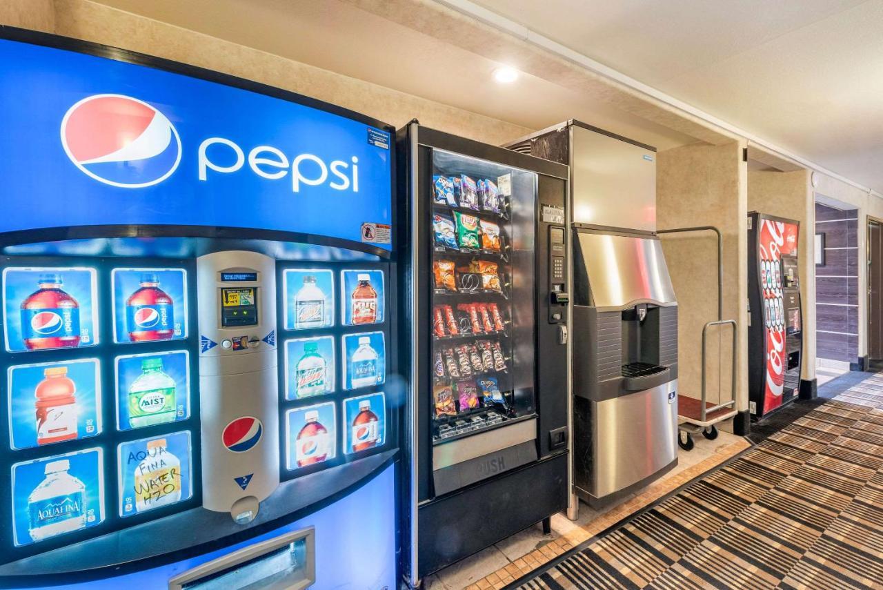 Econo Lodge Pueblo Ngoại thất bức ảnh