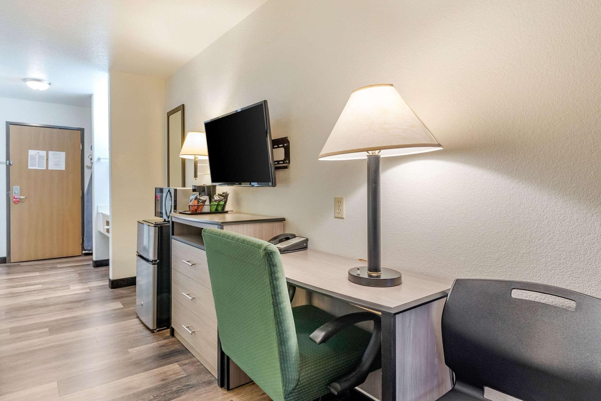 Econo Lodge Pueblo Ngoại thất bức ảnh