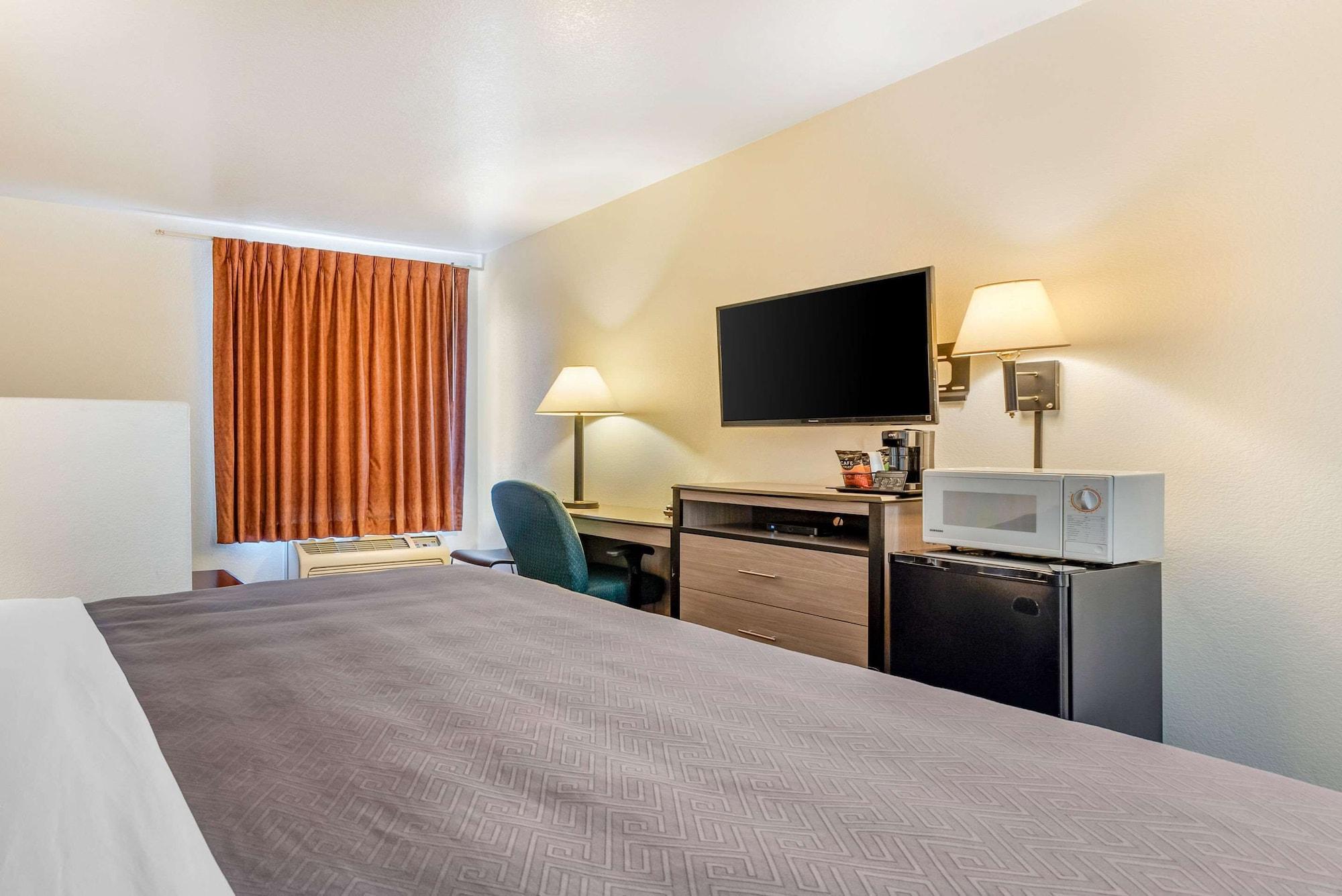 Econo Lodge Pueblo Ngoại thất bức ảnh