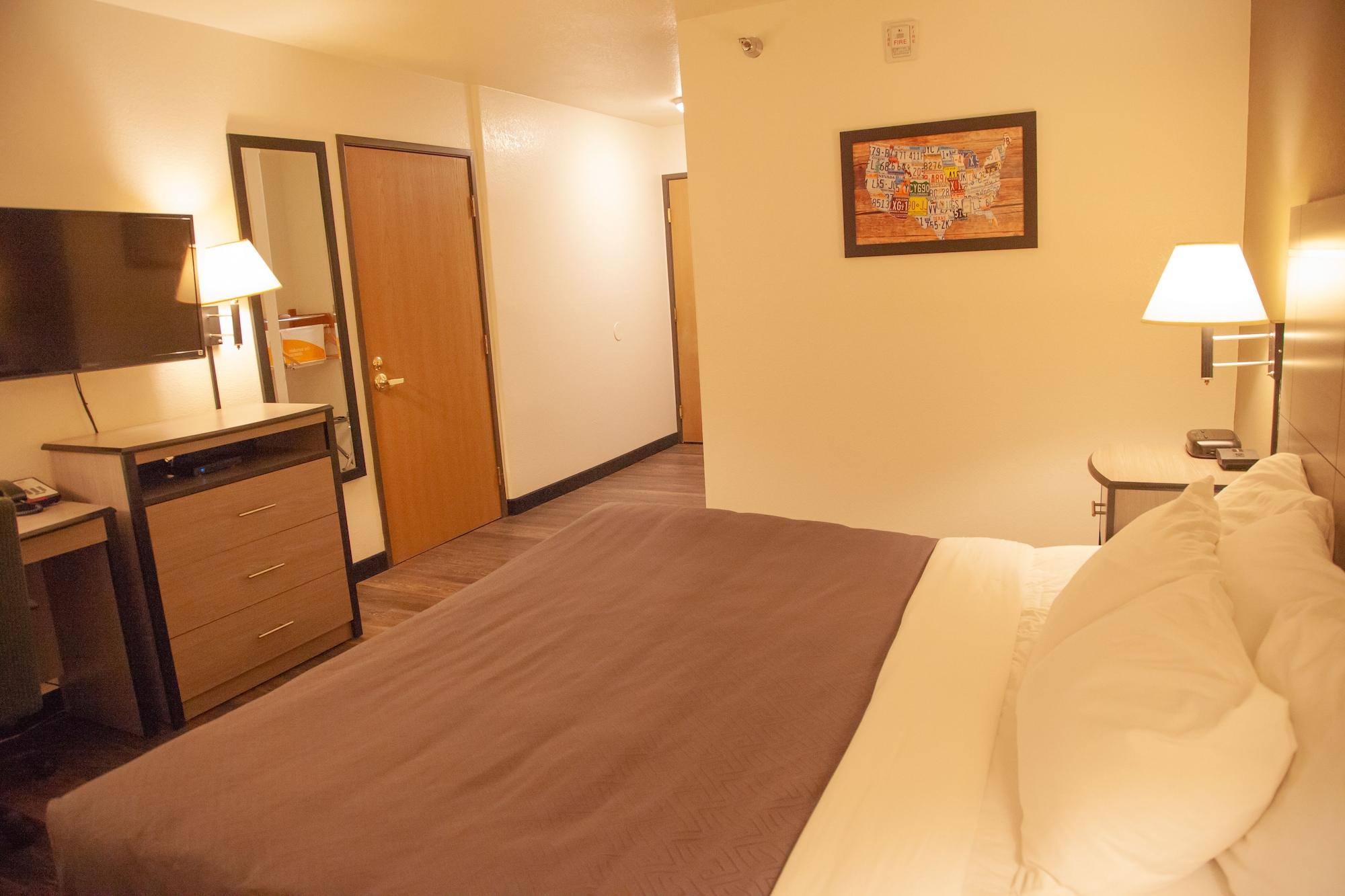 Econo Lodge Pueblo Ngoại thất bức ảnh