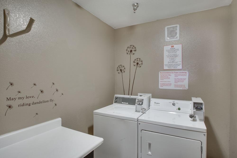 Econo Lodge Pueblo Ngoại thất bức ảnh