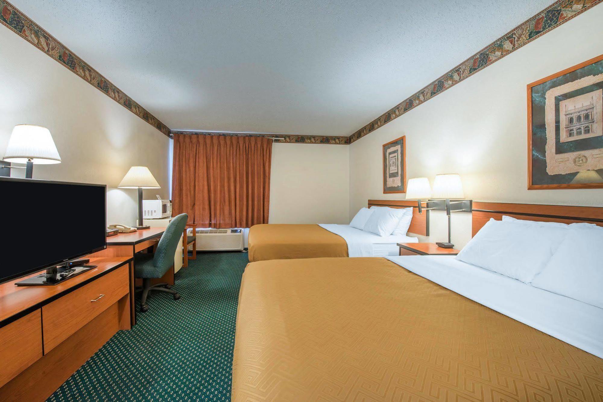Econo Lodge Pueblo Ngoại thất bức ảnh
