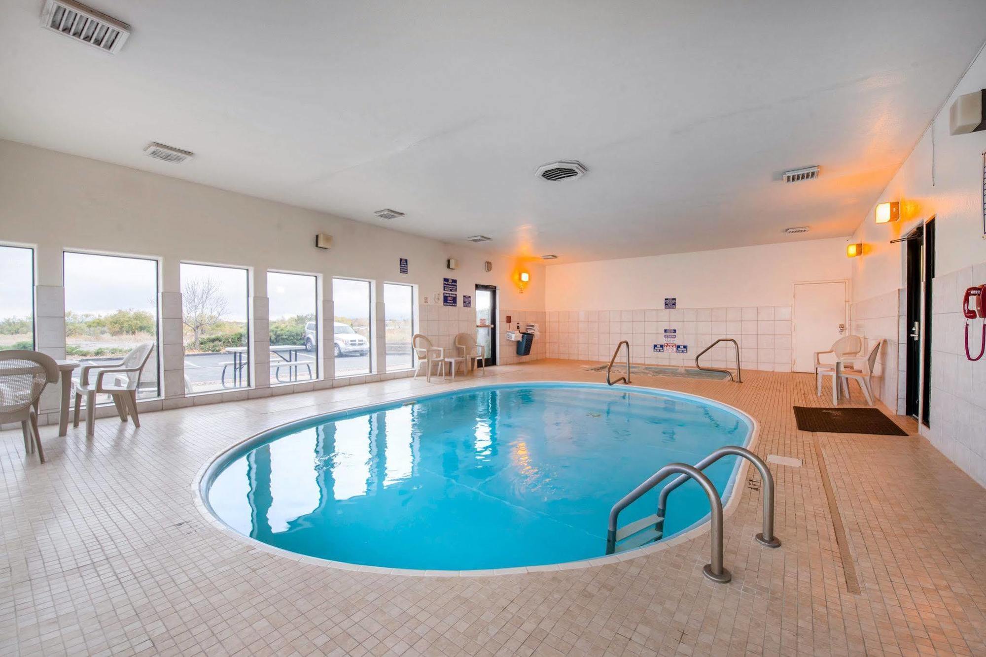 Econo Lodge Pueblo Ngoại thất bức ảnh